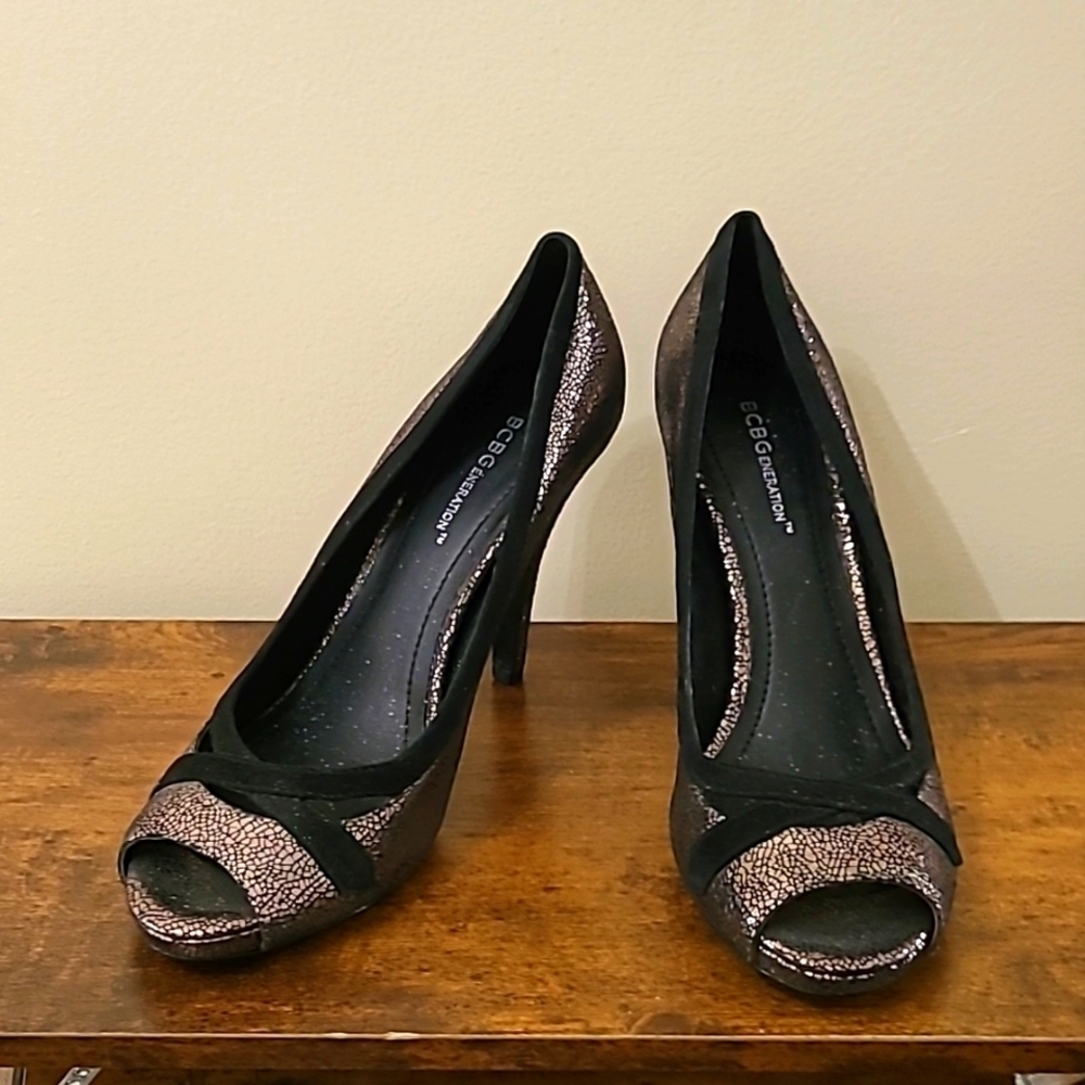 BCBGeneration peep toe heels size 9